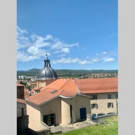 La Providence, Surplombant La
